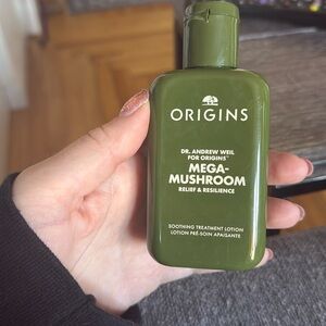 Origins mega-mushroom relief and resilience lotion